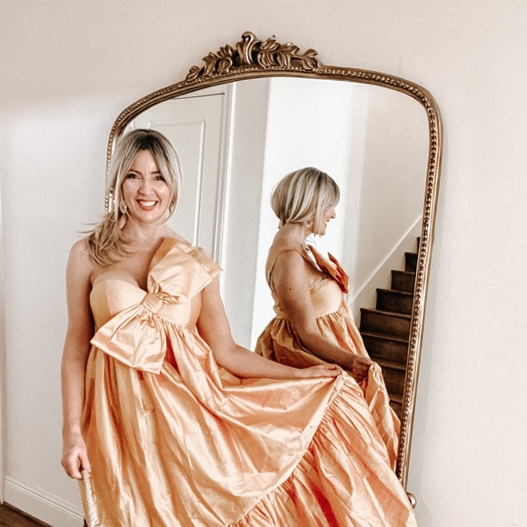 Atsu gold bow dress - Picture 4 of 4